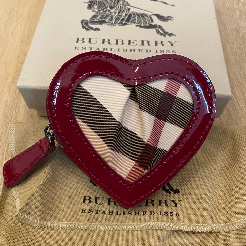 NWOT Authentic Burberry heart coin pouch